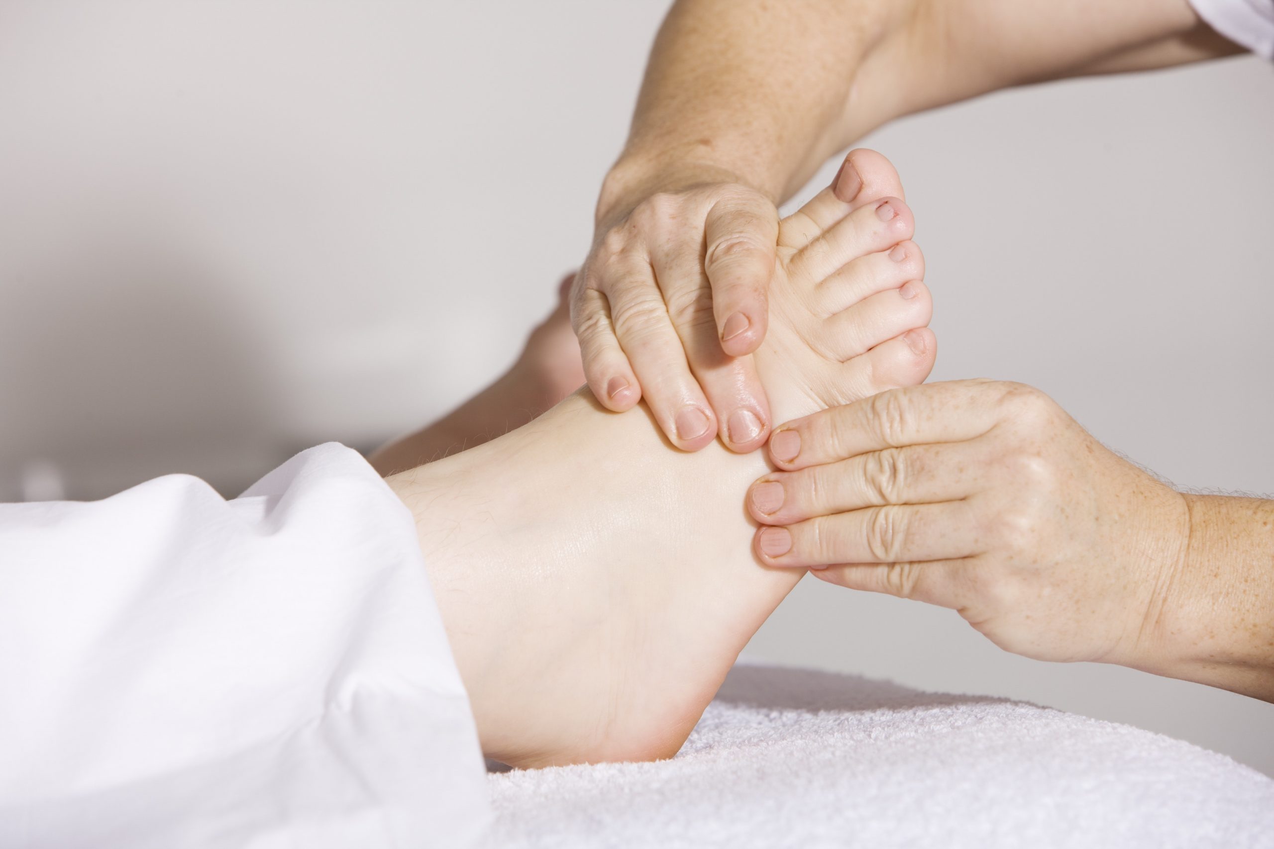 masaje en los pies